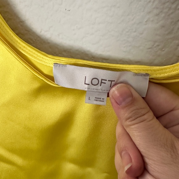 NWOT LOFT 🍋 Satin Hi-Lo Hem Tank Top - Picture 2 of 5